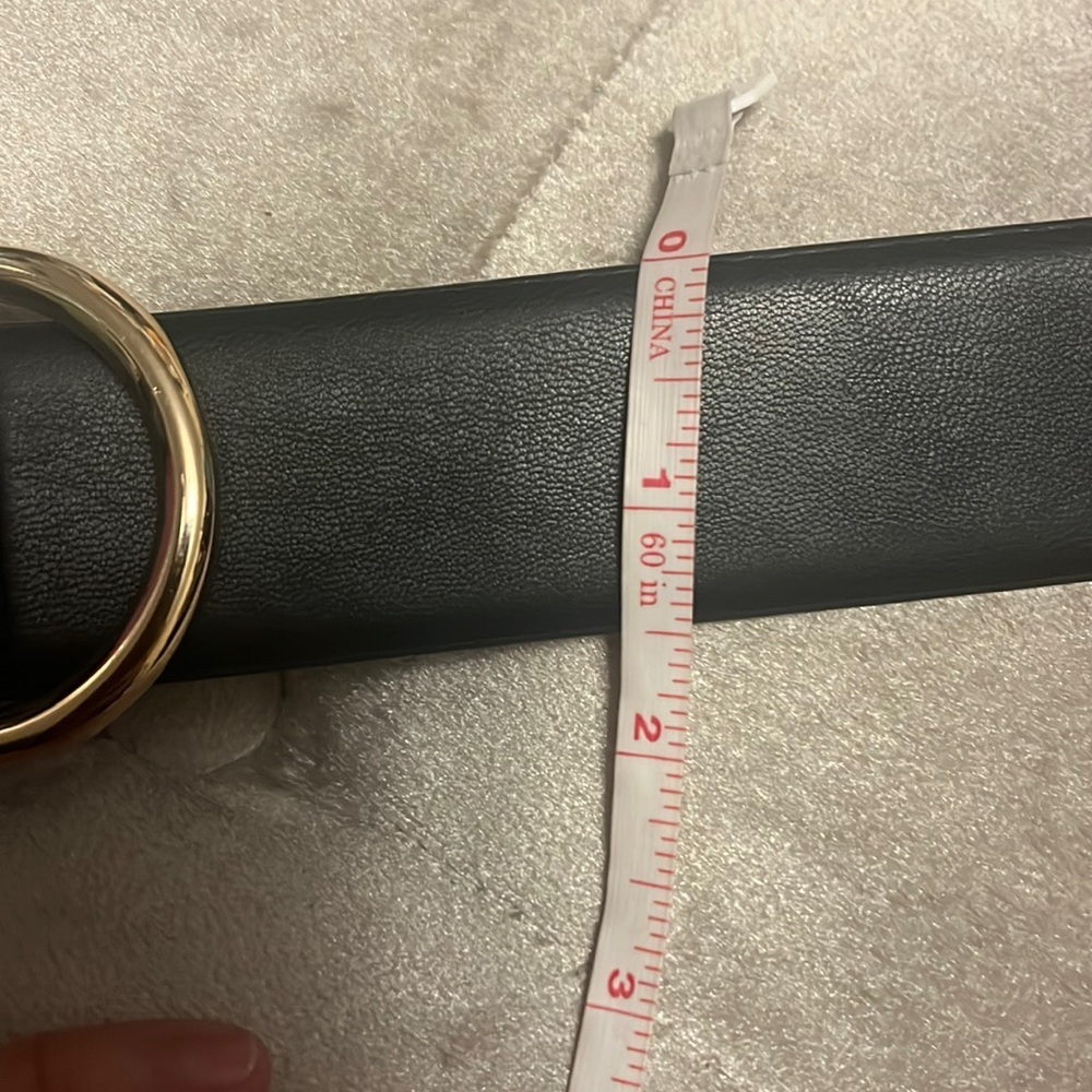 Vince Camuto black belt with gold hardware, new - Picture 5 of 7